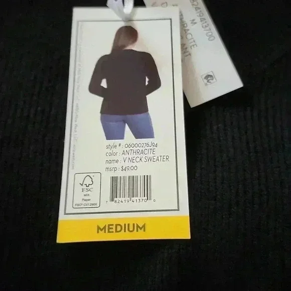 Black sweater Super Soft! - Picture 9 of 9